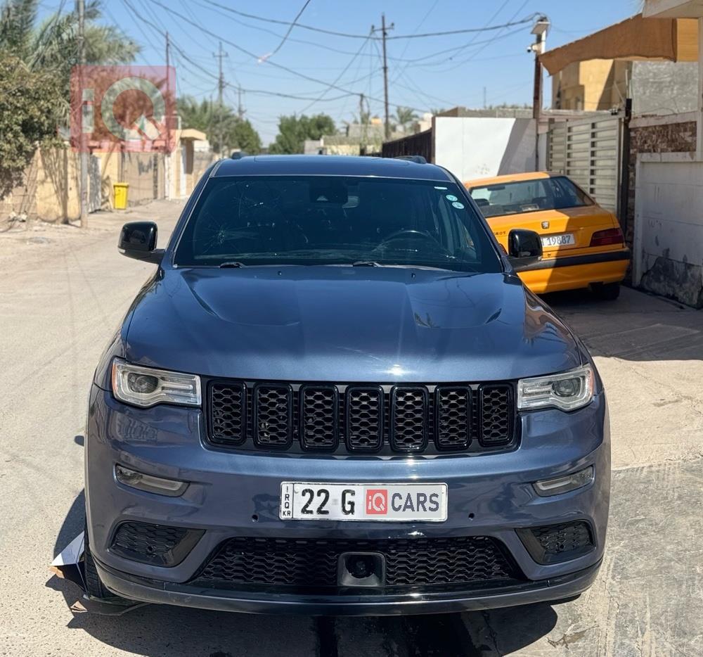 جیپ گراند شیرۆکی